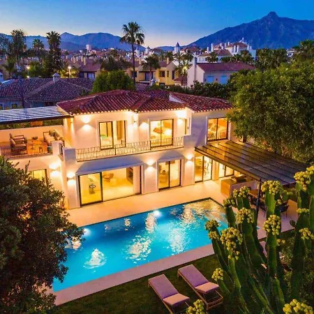 Villa Moderna De Lujo En Puerto Banus