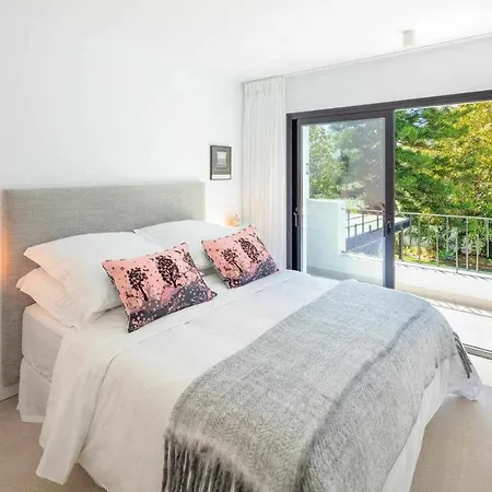 Moderna De Lujo En Puerto Banus Villa