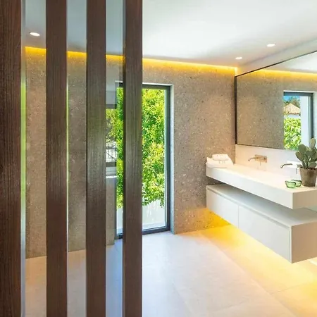Villa Moderna De Lujo En Puerto Banus Marbella